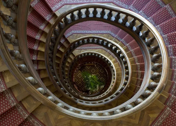 Grand Hotel Moderne Lourdes